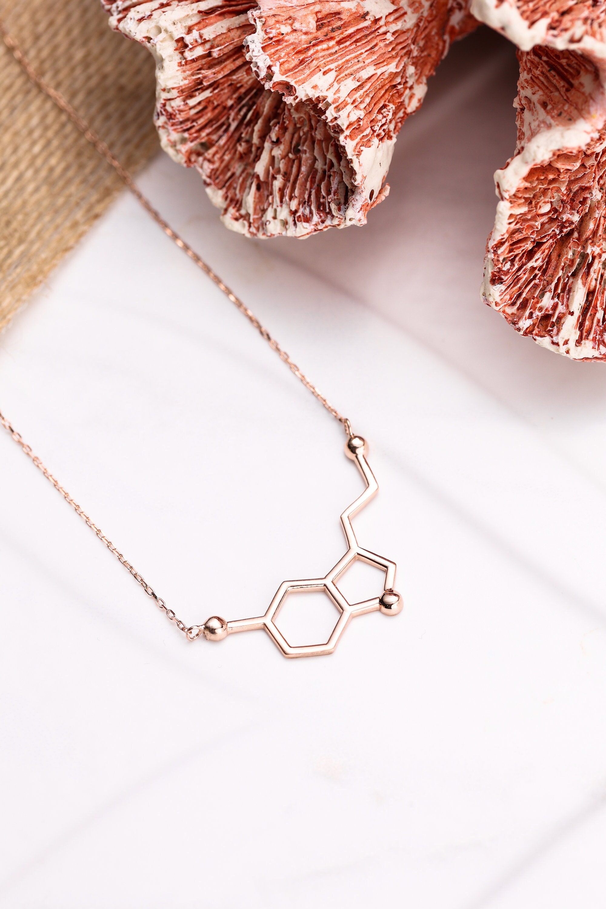 Vitamin C Molecule Necklace – LAONATO