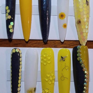 Bumble Bee Press On Nails