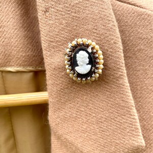 White Cameo Brooch W/Faux Pearl Trim, Vintage Gold Metal Victorian Lady Pin, Suit Coat Fashion Jewelry