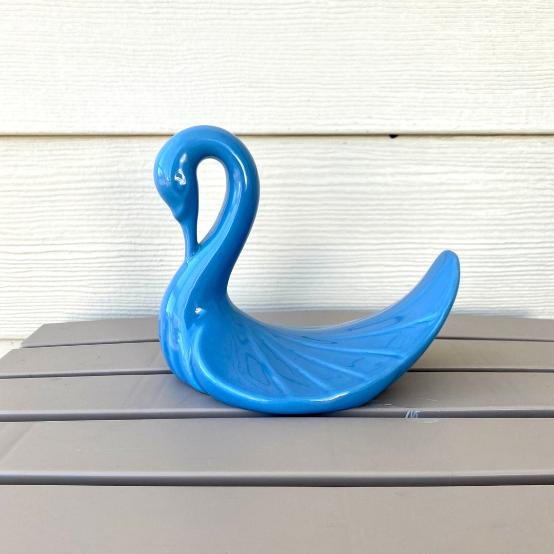 Swan Towel Holder, Vintage Ceramic 1970s Andre Richard Pink Guest Towel
