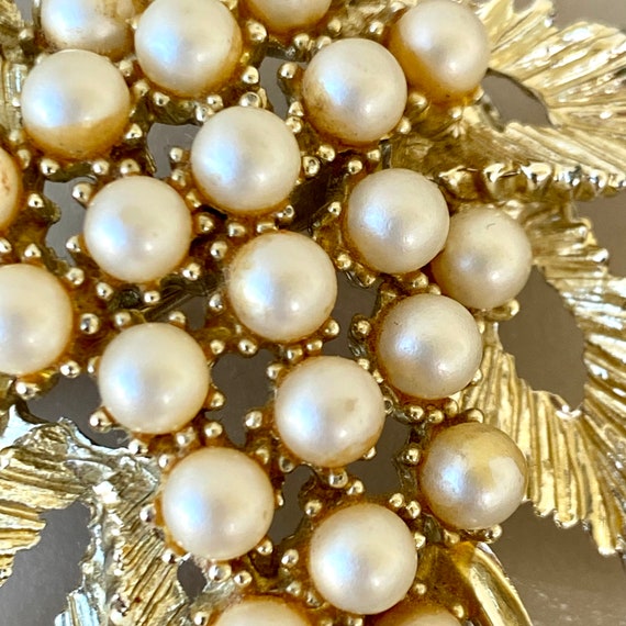 B.S.K. Faux Pearl Floral Brooch, Vintage Gold Met… - image 5