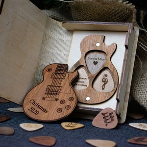 Personalized guitar pick with case for Valentines day, Gift for Dad, Wooden guitar pick, Personalized pick, Gifts for him, Guitar pick image 2
