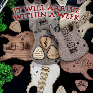 Guitar pick, Annyversary gift, Birthday Gift, Custom guitar pick, Magnetic pick box, Wooden guitar pick, Birthday gift