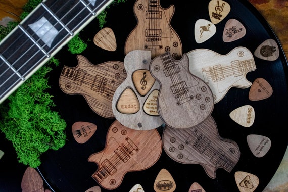 Personalized guitar pick with case for Valentines day, Gift for Dad, Wooden guitar pick, Personalized pick, Gifts for him, Guitar pick