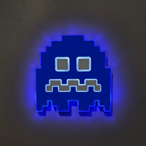 Scared Arcade ghost edge Lit LED Sign, Neon like, arcade light sign, game light sign, ghost sign, video game Art, arcade wall sign