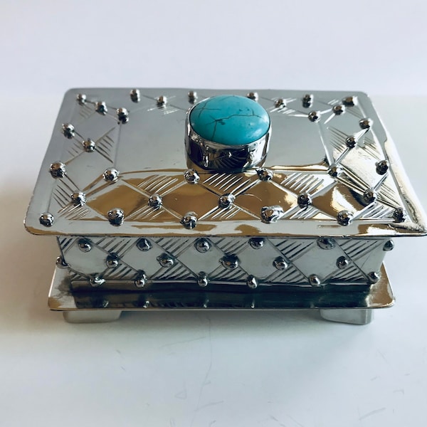 Alpaca Silver jewelry box dotted with turquoise stone