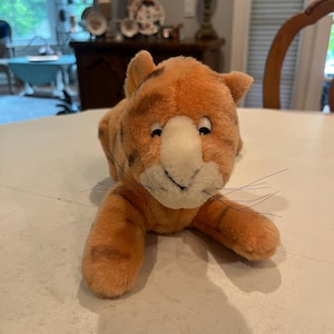 Vintage GUND Disney’s Classic Pooh Orange Tigger tiger plush