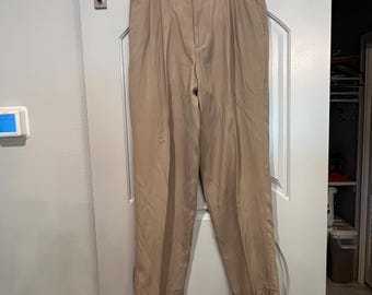 Vintage Claiborne Beige Pleated knit Dress Pants. GUC!