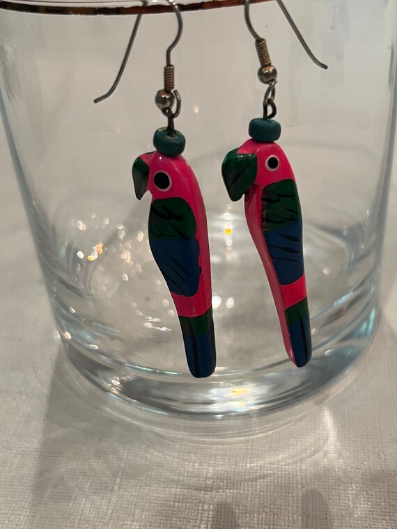 Vintage hand-painted neon pink tropical bird earr… - image 2