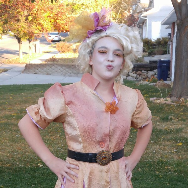 Fashionable Effie, Decorative Costume