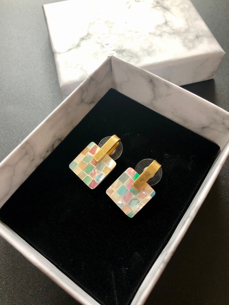 Classic Earring Mosaic Color Mother Shell Earring