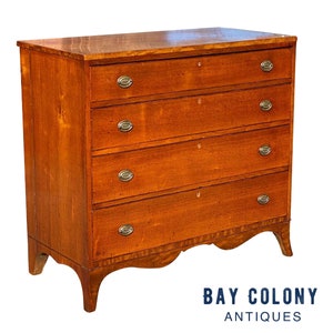 Antique Southern Walnut Hepplewhite Chest Of Drawers / Dresser