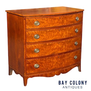 18th Century Antique Massachusetts Mahogany Bow Front Dresser / Chest of Drawers