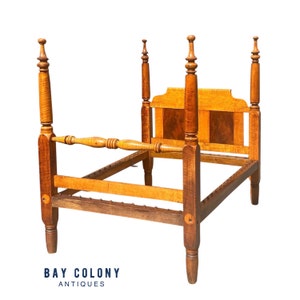 Late 18th Century Antique Federal Tiger Maple & Figured Mahogany Four Poster Bed