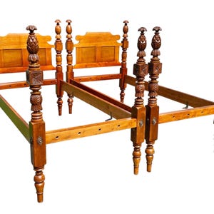 Antique Pair of New England Sheraton Style Twin Beds with Pineapple Carved Posts