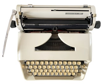 Writes Like A Dream - Triumph Junior 20 - Working Typewriter - Perfect Gift For The Writer