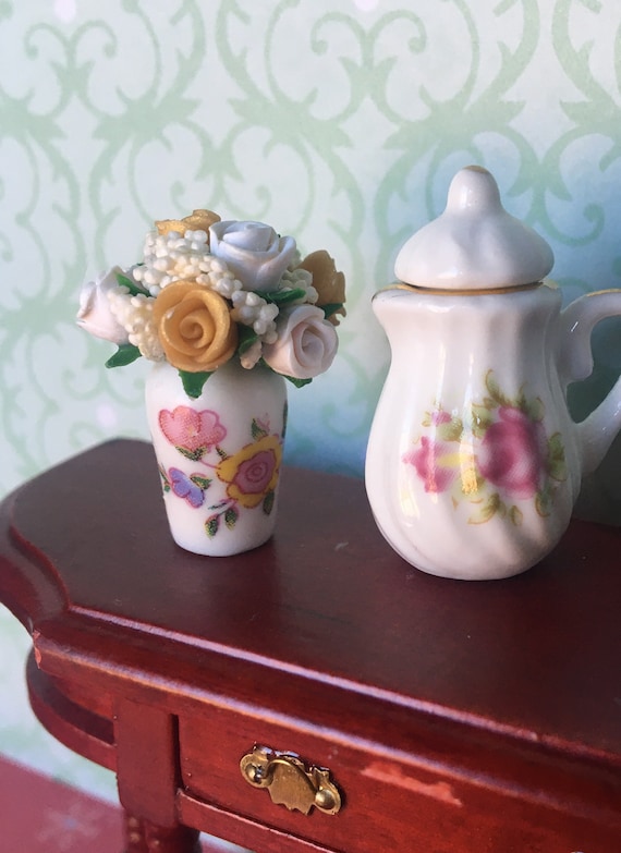 1:12 scale roses Mother\u2019s Day miniatures dolls house vase floral bouquet pretty flowers conservatory decoration tiny gift for Mom 1:12 scale roses Mother\u2019s Day miniatures dolls house vase floral bouquet pretty flowers conservatory decoration tiny gift for Mom