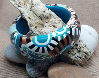Chunky Armreif, abstraktes Design, handgefertigt, OOAK, Polymer Clay, Türkis Kupfer & Monochrome Palette