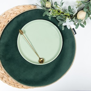 Green velvet round placemats set of 4, green placemat, placemats set of 4, table placemat, emerald placemat, housewarming gift, newhome gift