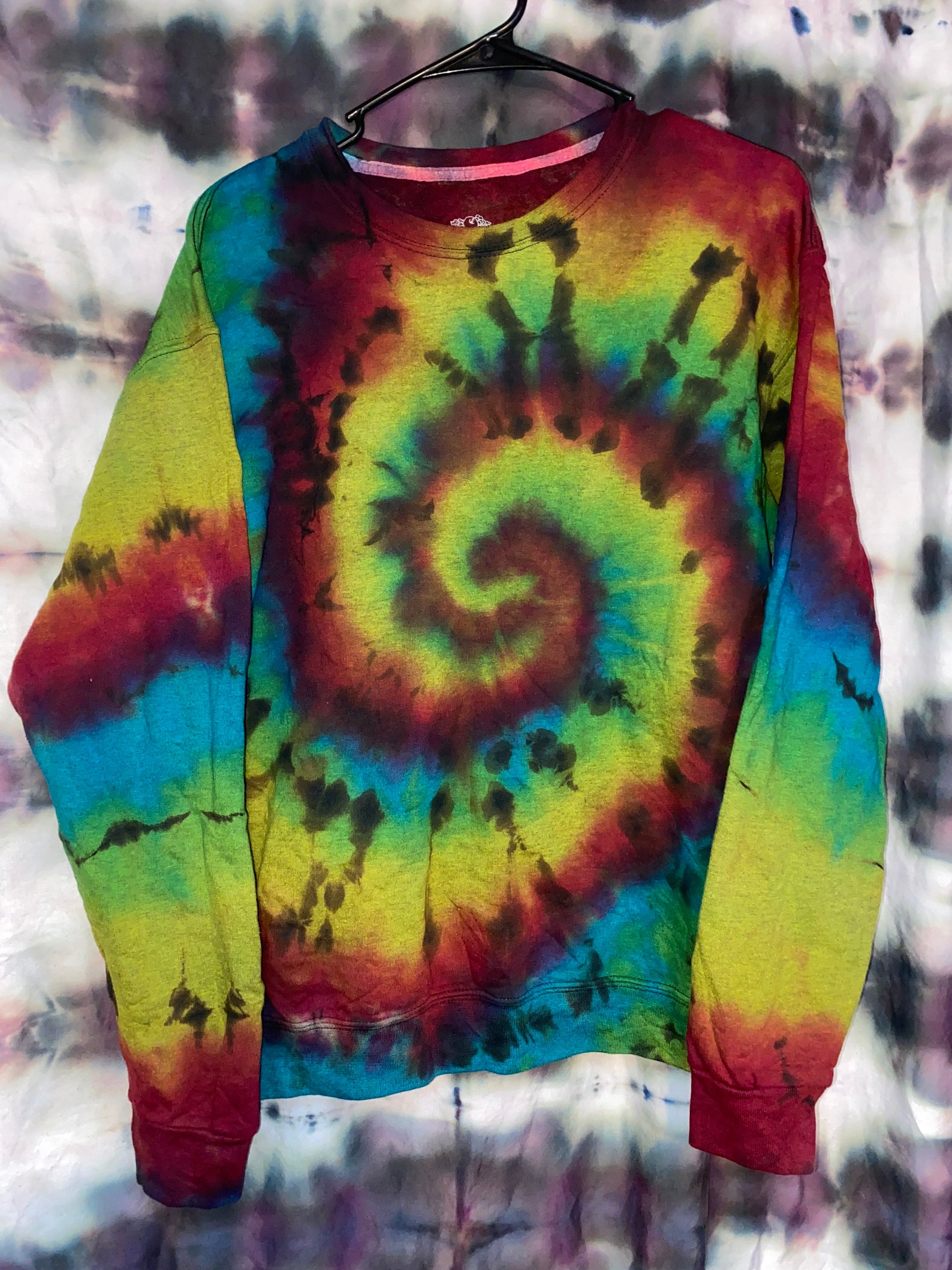 reverse rainbow tie dye