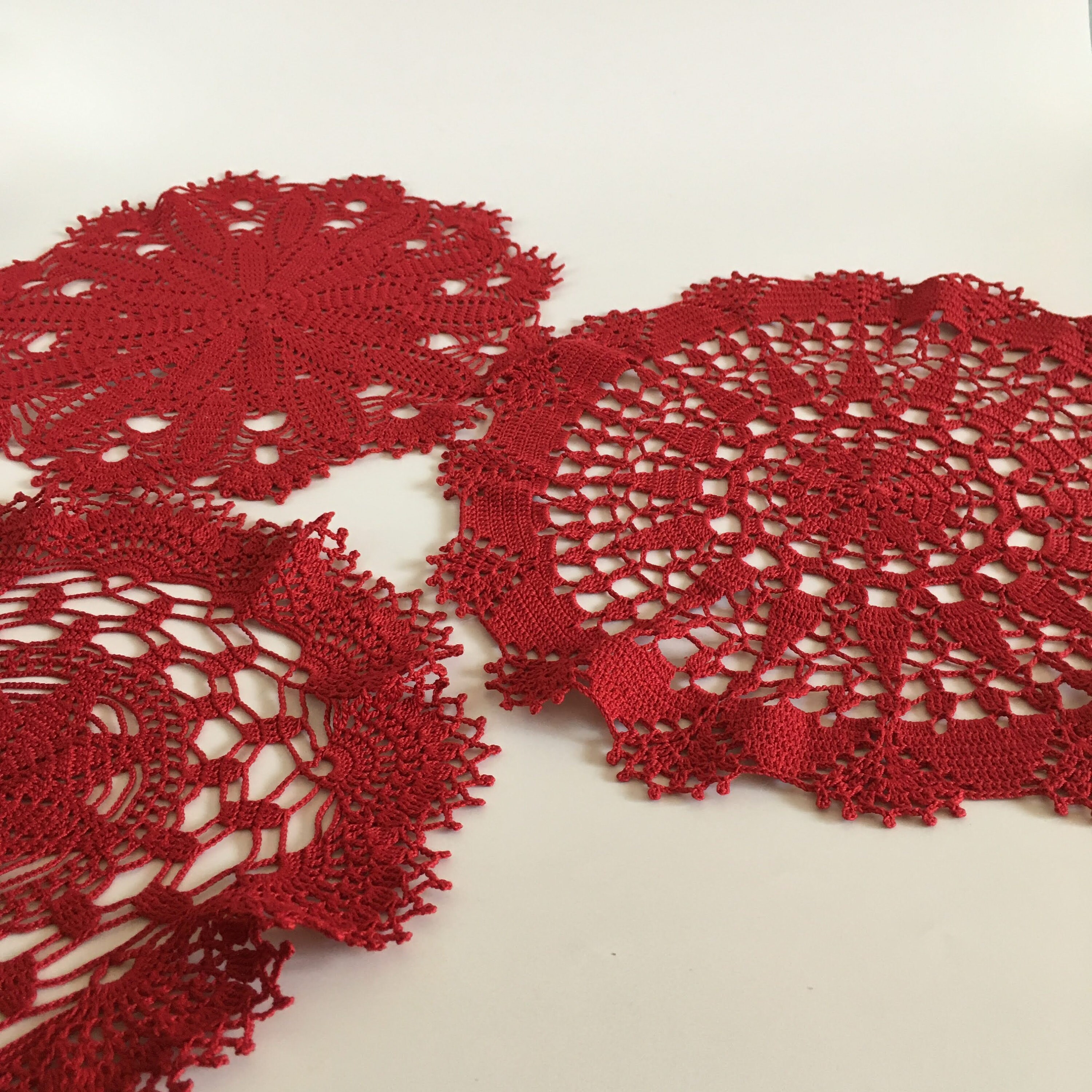 Doily Lot of 3 Red Lace Doilies, Small Crochet Round Table Cloths, Handmade Cotton Crochet Doilies, Retro Home Decor, Boho Gift for Mom - Thumbnail 7