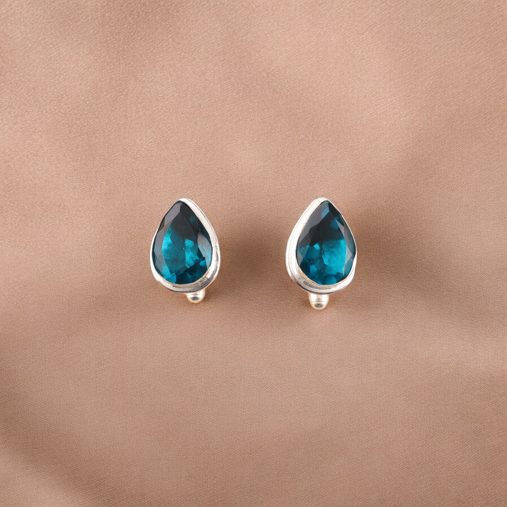 Boutons De Manchette En Apatite Verte Faits Main - Argent 925 - 25 Carats - Style Ethnique