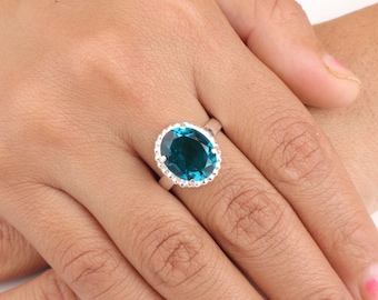 Apatite Silver Ring, 925 Sterling Silver Apatite Blue Gemstone Prong Set Designer Ring, Women Statement Ring Oval Stone Silver Ring For Her