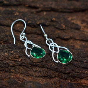 Pendientes de plata con esmeralda verde, pendientes colgantes de plata de ley 925, joyas de piedras preciosas hechas a mano, pendientes con forma de corazón de esmeralda, regalo para mujer