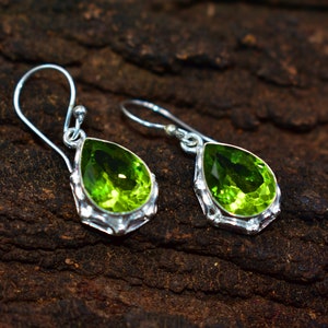 Pendientes de peridoto de plata, pendientes colgantes de plata de ley 925, joyas de piedras preciosas naturales, pendientes de peridoto en forma de pera, regalo para mujer, regalo para mamá
