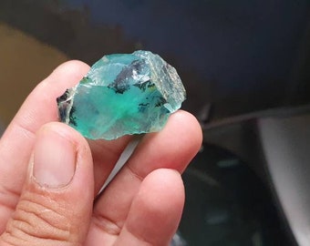 45 ct Alto grado peruano ópalo azul áspero con dentrito