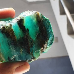 735 ct High grade Peruvian blue opal rough