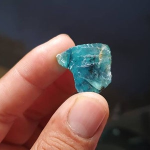 30 ct High grade Peruvian blue opal rough with dentrite