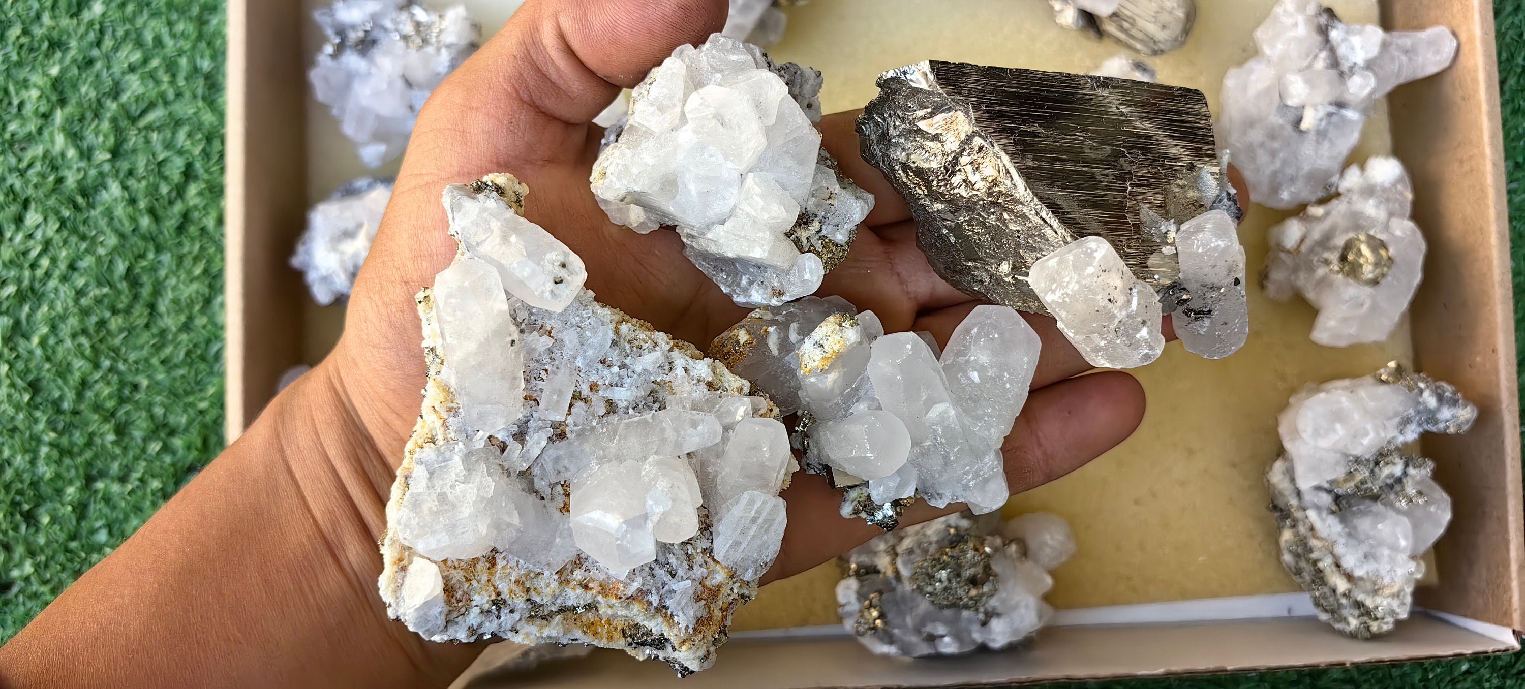 天然石 方解石と黄鉄鉱 ロット 20 個 黄鉄鉱と方解石* - Etsy 日本