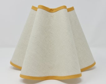 LINEN LAMPSHADE - WAVY - natural - flat bottom - clip on light