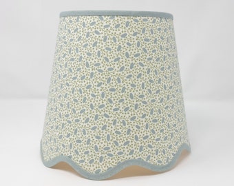 SCALLOP LAMPSHADE - Pinto - Ian Sanderson - natural - scalloped edges - trim colours - clip on, lamp or pendant light