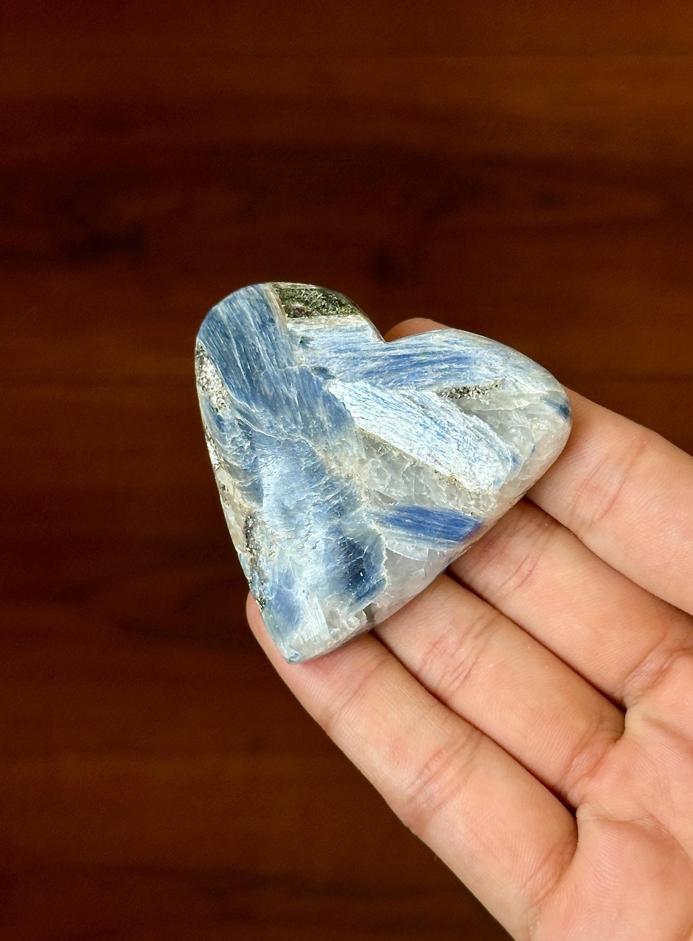 Polished Kyanite Quartz Heart: Hand-Carved Crystal Decor