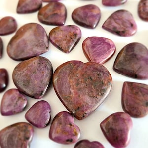 RED RUBY Herzen | Korund-Herzen | 100% natürlicher unbehandelter Rubin | Kristallherzen | Liebesstein|Heilung & Meditation| Crystal Reiki|Juli Geburtsstein