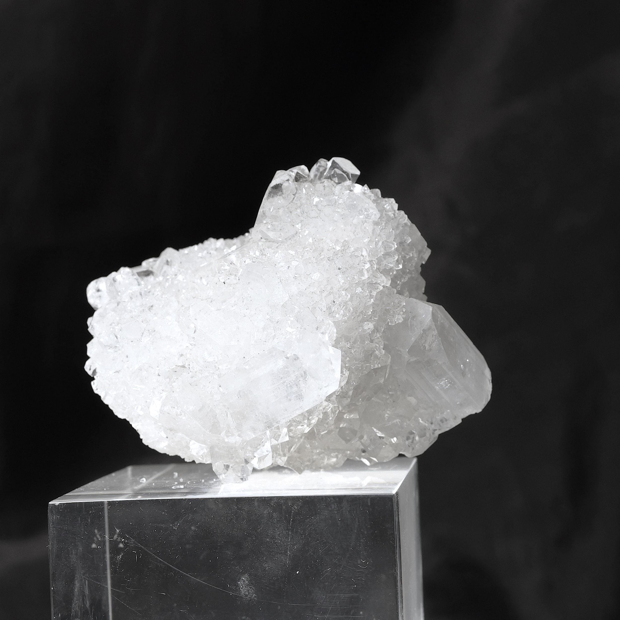 Diamond Apophyllite from Jalgaon Quarries #19: Sparkle Spray
