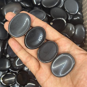 Black Onyx Worry Stone Healing Crystal Smooth Oval Hand-Polished Endurance Stress Relief Tool from India | Wholesale and Retail Option