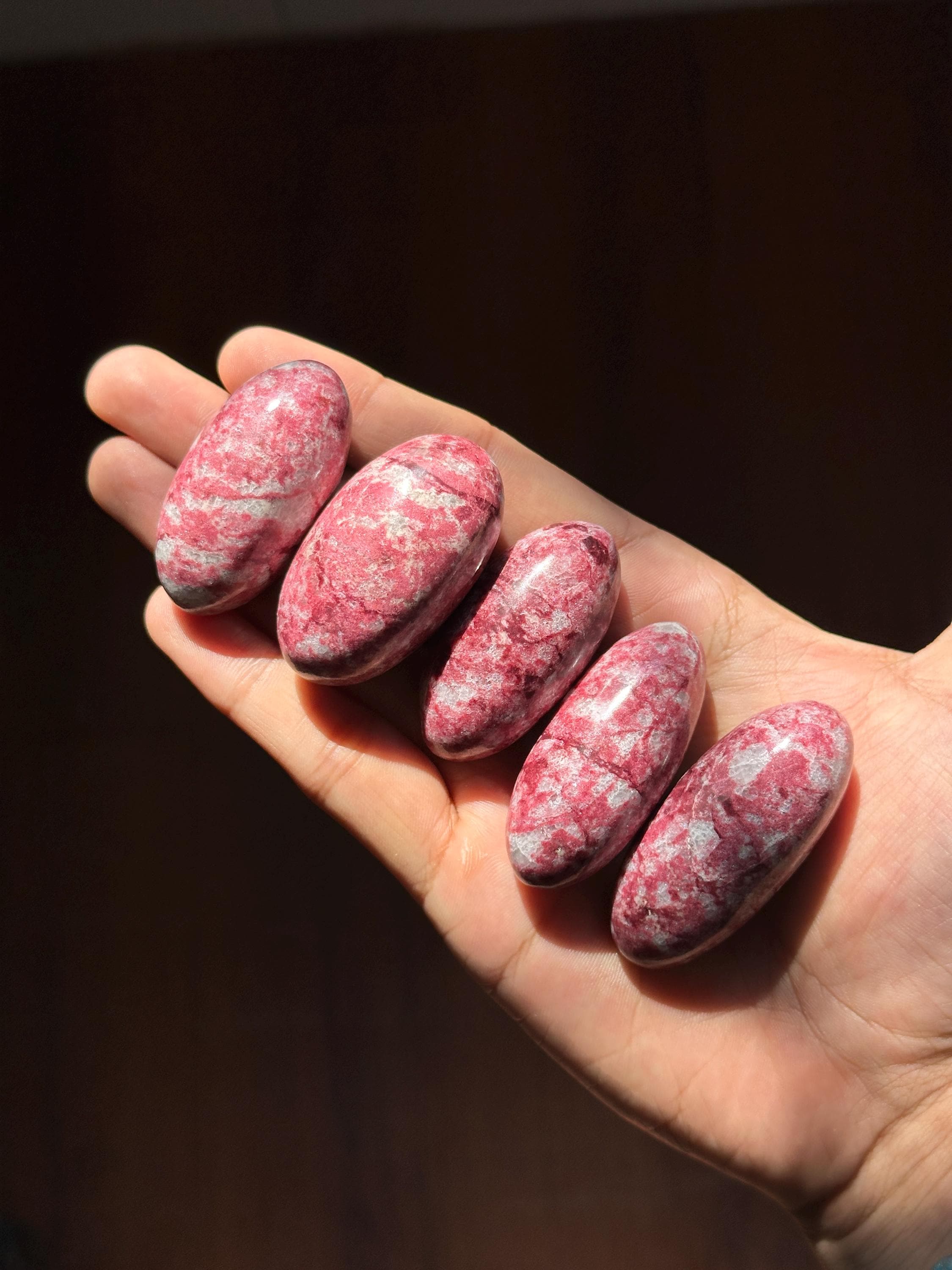 Thulite Mini Pill Stone (50g