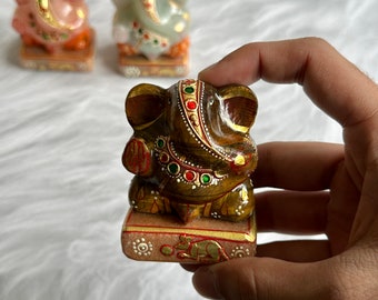 Mini Ganesha Stein mit gemalten Merkmalen - Perfektes Geschenk, 10 Aventurin Farben