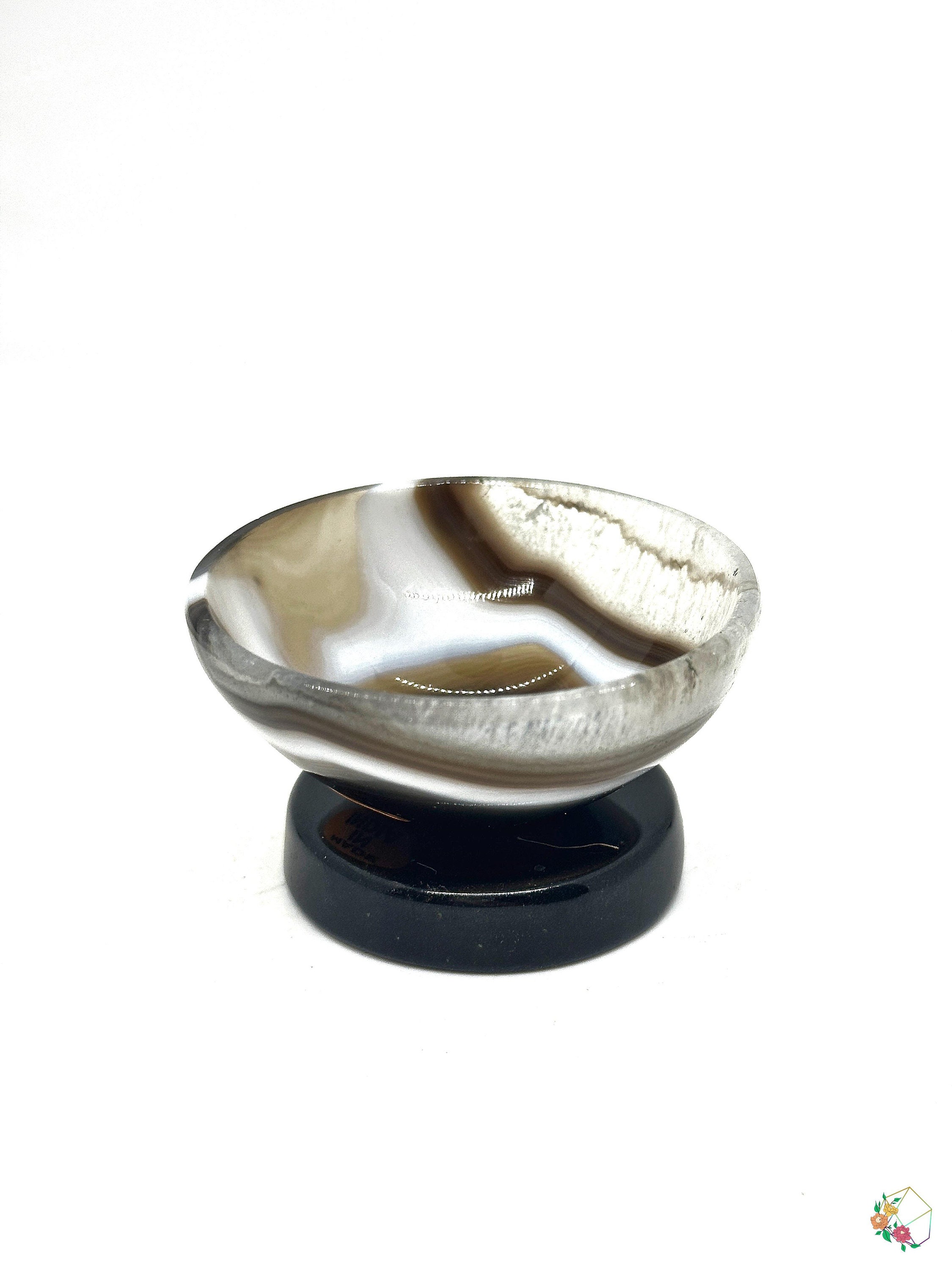 Hand-Carved Banded Agate Bowl: 2-Inch Decorative Stone Dish