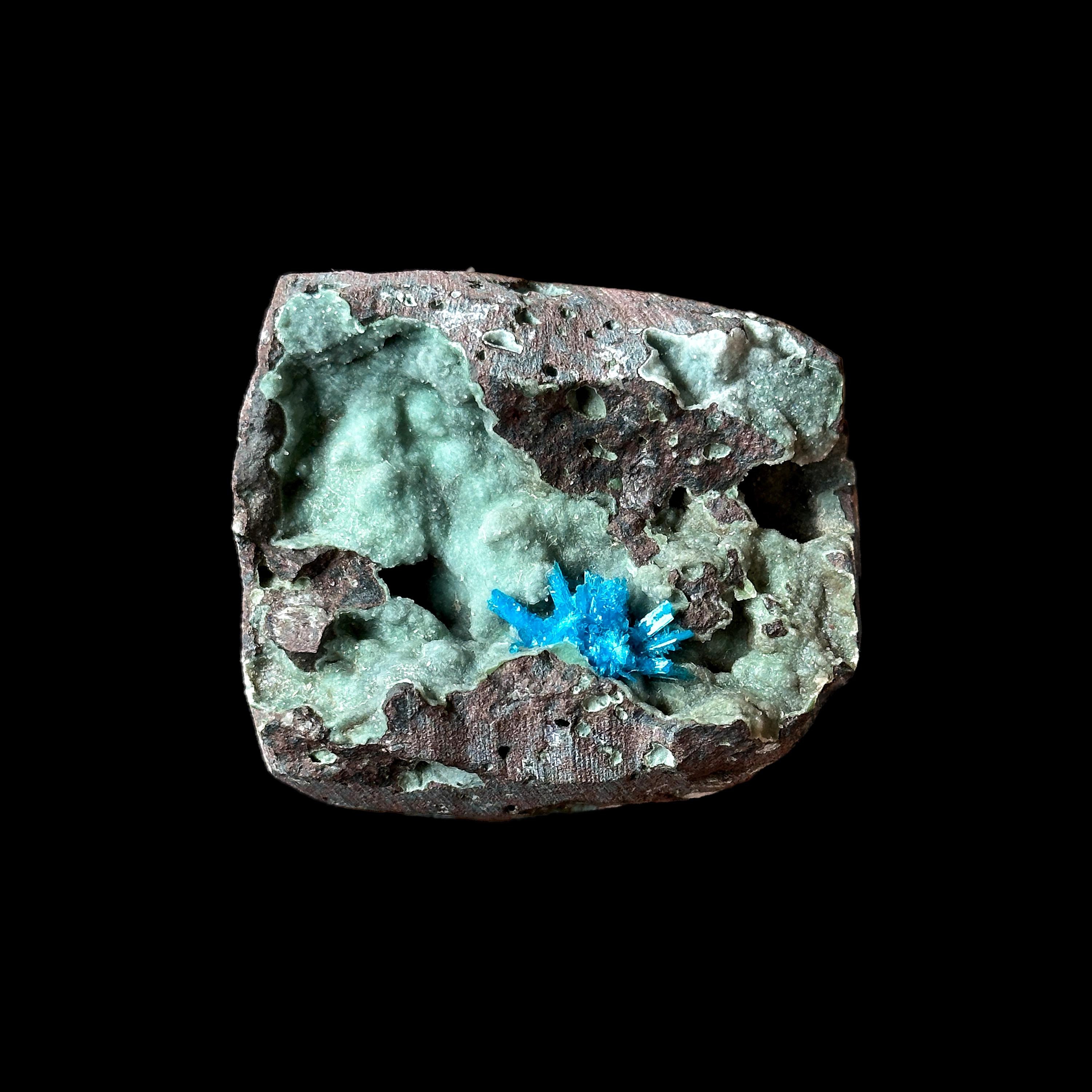Rare Blue Natural Cavansite Pentagonite Mineral with Stilbite and Calcite on matrix