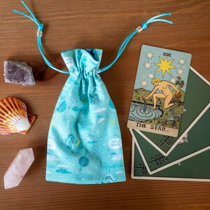 Sac de cordon de carte de tarot de verseau, pierres de rune, cartes d’Oracle, cristaux, poche, tissu d’impression de zodiaque d’astrologie d’aqua/doublure de satin