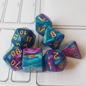 Dungeons & Dragons 7 Piece Polyhedral Dice Set Blue/Purple