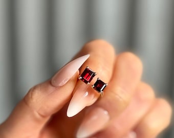 14k Gold Garnet Pinky Ring | Deep Red Garnet Stones