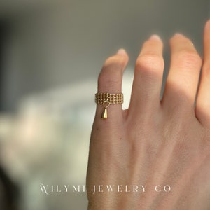 DROPLET Mediterranean Dainty Gold Filled Droplet Ring | Detailed Band | Available in All Sizes — Message Me Your Size