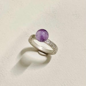 Zilveren ring met amethist