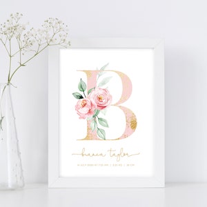 Baby-Mädchen-Kinderzimmer-Druck, Neugeborenengeschenk, rosa Goldblumenbaby-Namensdruck, personalisiertes Babygeschenk, Neugeborenenandenken, benutzerdefinierte Mädchen-Wand-Kunst