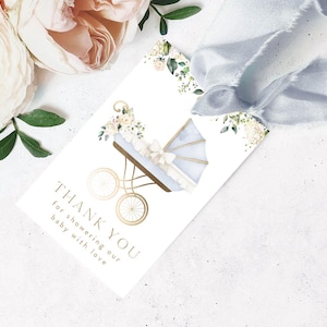 Étiquette de remerciement pour landau bleu, étiquette de faveur pour poussette de bébé, landau bleu moderne assez floral, landau bouquet, étiquette cadeau pour baby shower, téléchargement modifiable M127
